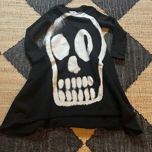 nununu Black and White Skull Long Sleeve Tee